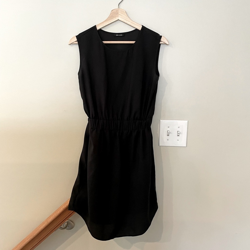 Brass XS “the band dress” in black. Has pockets!